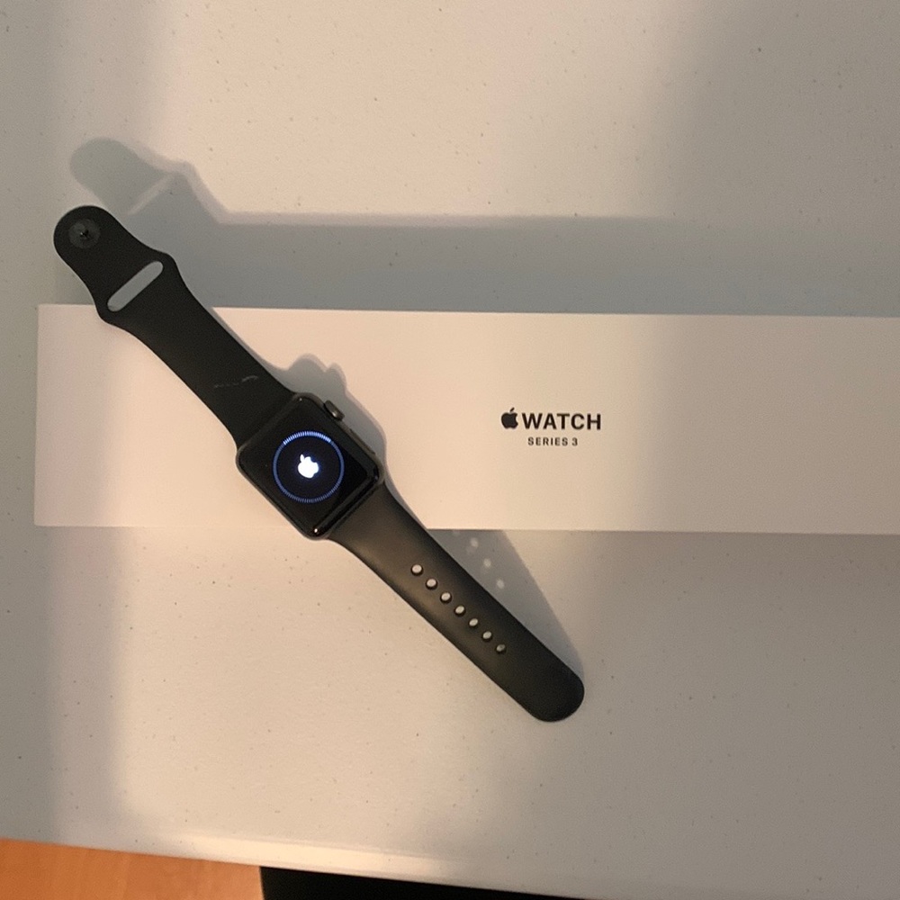 Apple Watch Series 3 - like new condition
